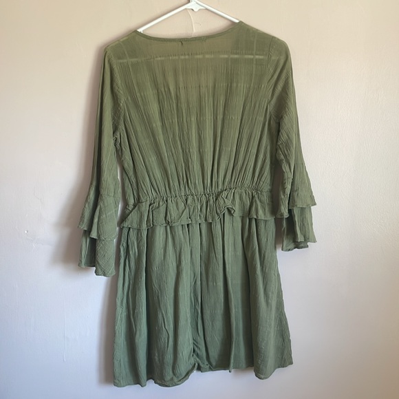 Olive green ruffle 3/4 sleeve midi dress - Picture 2 of 5